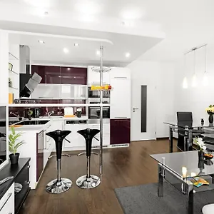 New Beautiful In The Center Of With Option Garage Parking Apartament