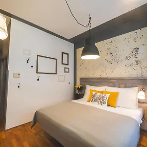 Отель Miss Sophie's New Town & Wellness